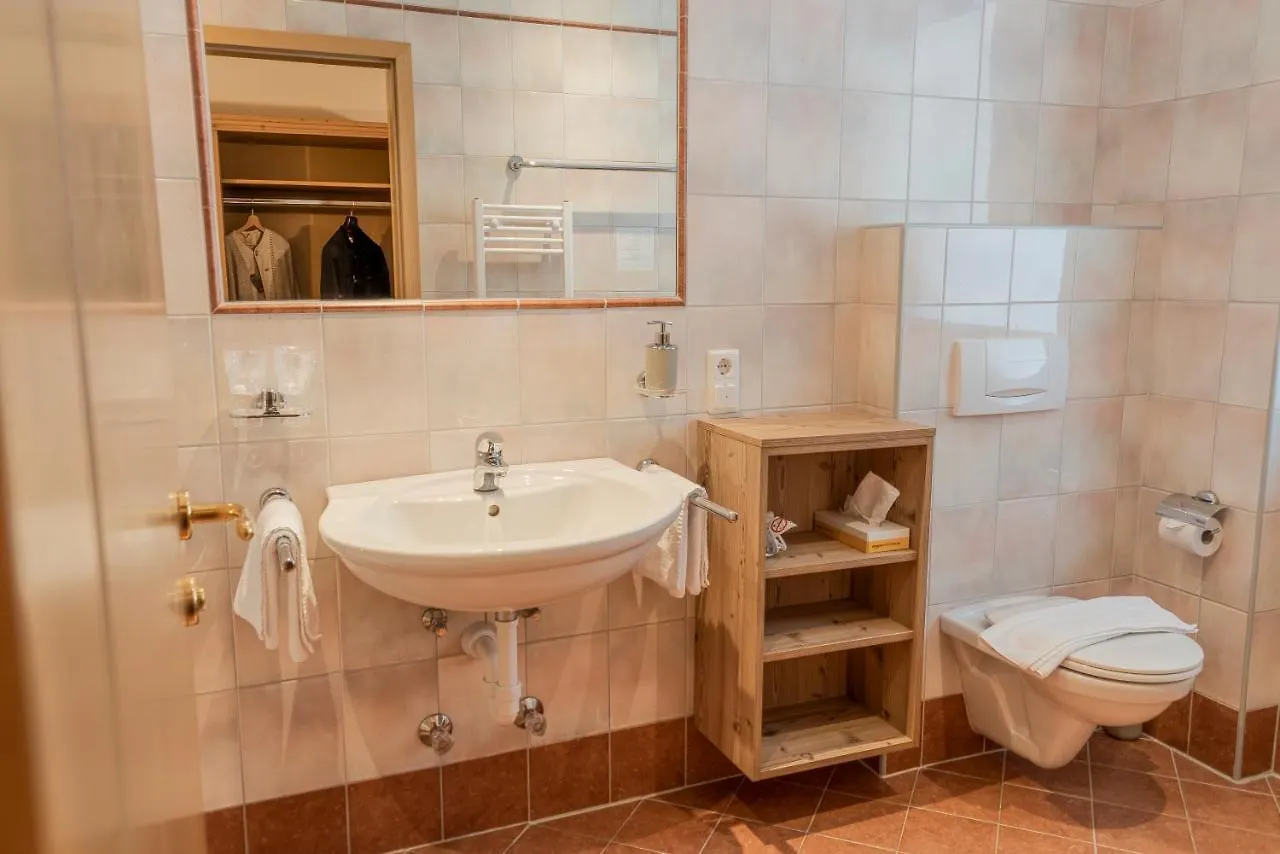 Sweet Cherry - Boutique & Guesthouse Tyrol Innsbruck Hotel