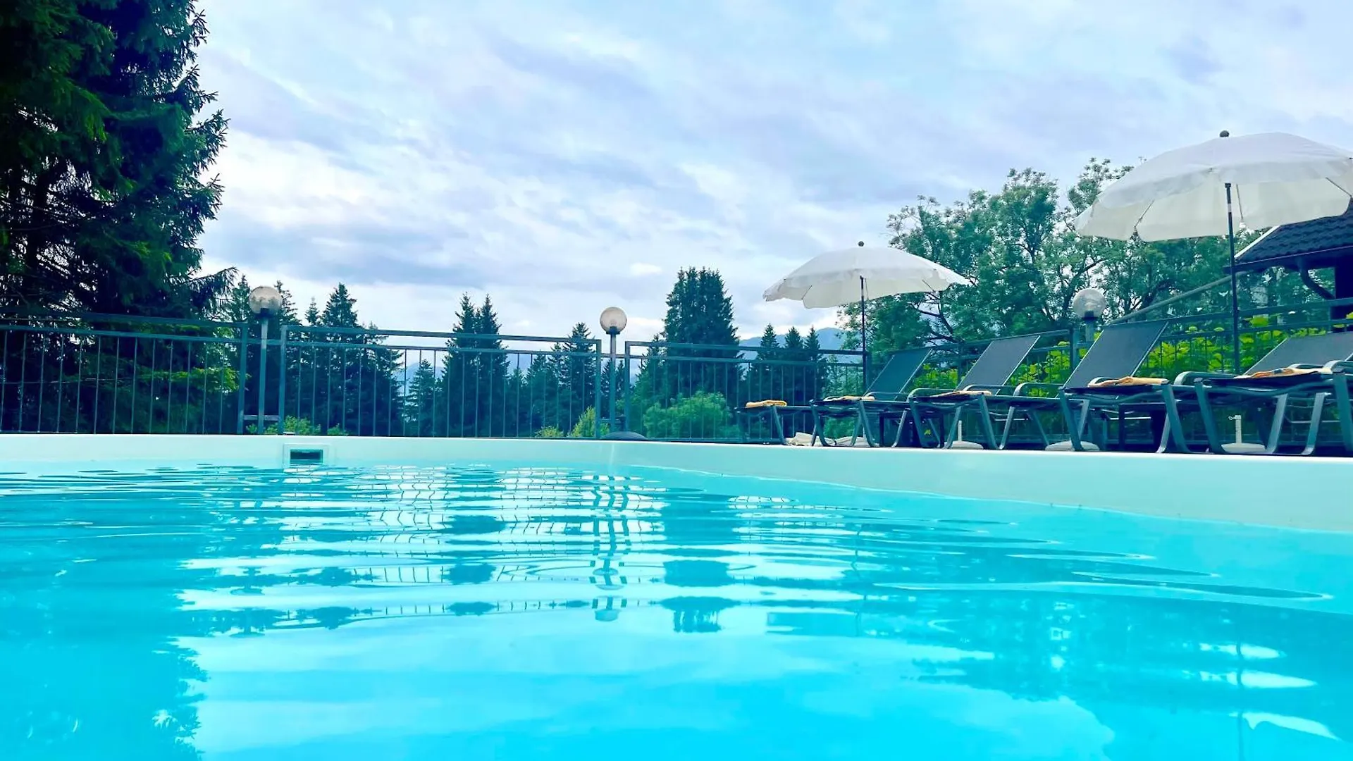 Sweet Cherry - Boutique & Guesthouse Tyrol Innsbruck 3*,