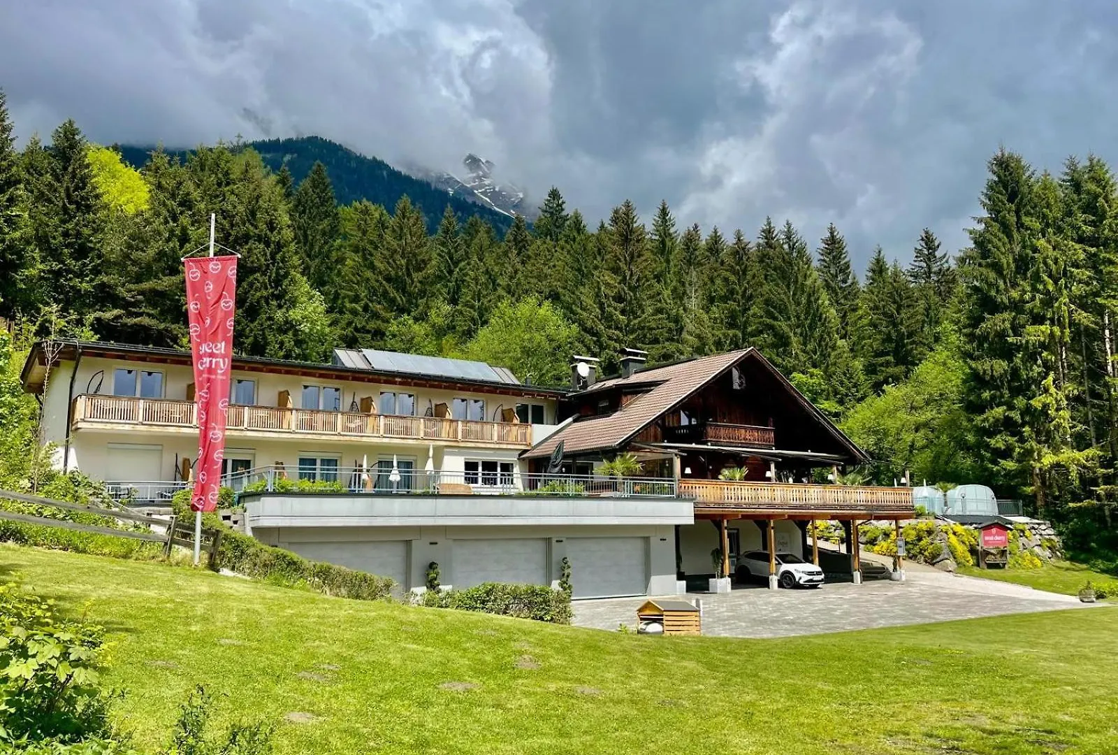 Sweet Cherry - Boutique & Guesthouse Tyrol Innsbruck Hotel